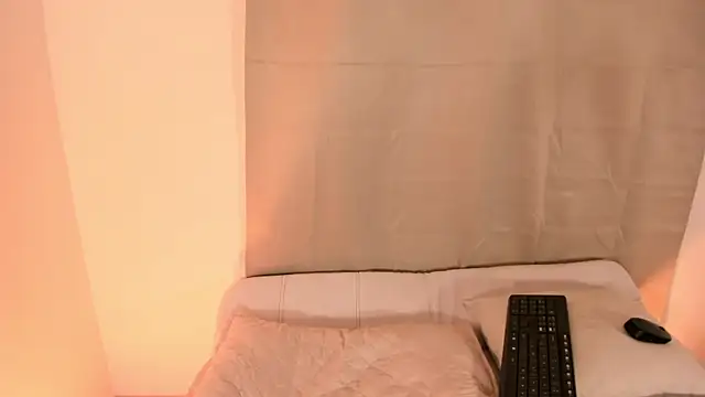 Kimberlin Cam  online show from May 2026 07:42:02 PM