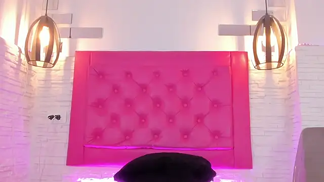 mia six66 online show from March 2025 05:33:01 PM