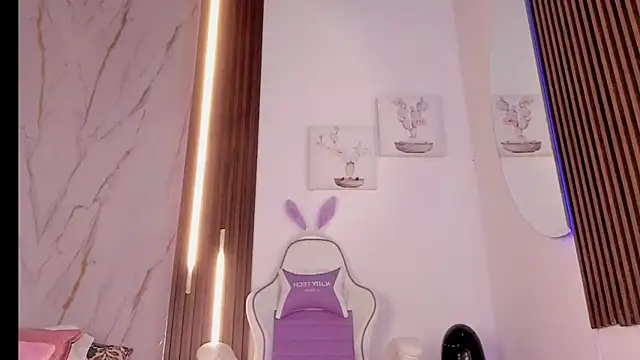 mia six66 online show from September 2025 11:32:01 AM