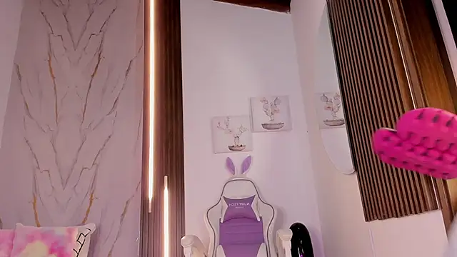 mia six66 online show from November 2025 11:53:01 AM