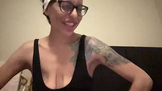 myloveforyouu online show from April 2026 01:58:01 AM