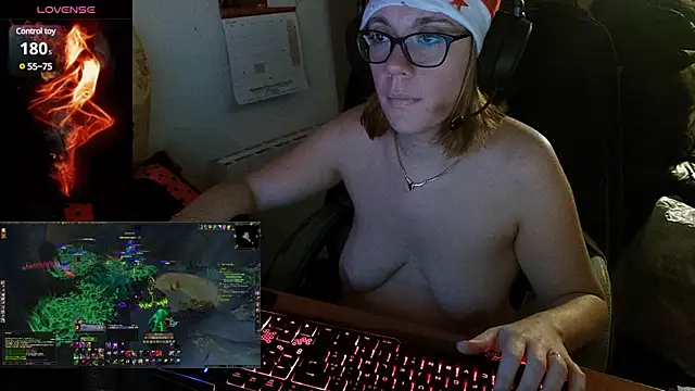 Snapshot of lili-hot-77 chatting on December 2024 08:14:02 PM lili-hot-77 online show from December 2024 08:14:02 PM