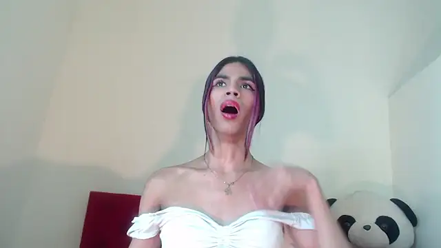 Snapshot of Luluu_08 chatting on February 2025 05:03:02 PM Luluu 08 online show from February 2025 05:03:02 PM