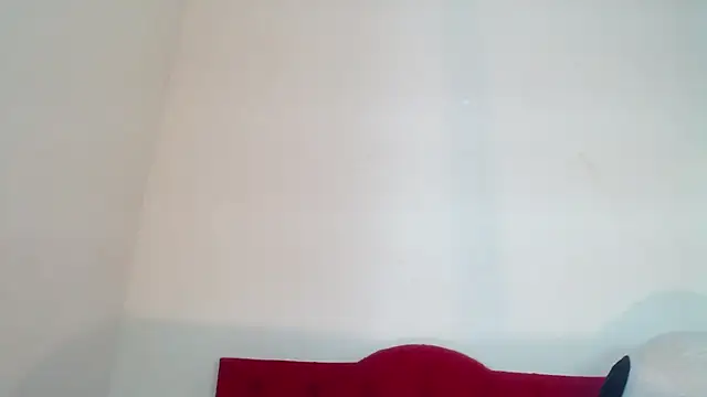 Snapshot of Luluu_08 chatting on February 2025 09:23:01 PM Luluu 08 online show from February 2025 09:23:01 PM