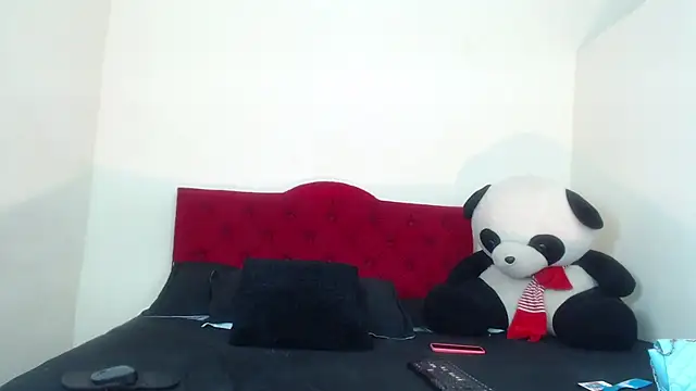 Snapshot of Luluu_08 chatting on March 2025 08:35:02 PM Luluu 08 online show from March 2025 08:35:02 PM