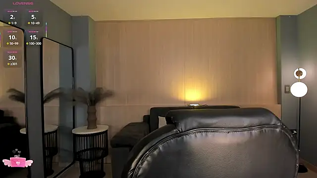 Snapshot of ArianaDumont chatting on September 2025 11:37:02 AM ArianaDumont online show from September 2025 11:37:02 AM