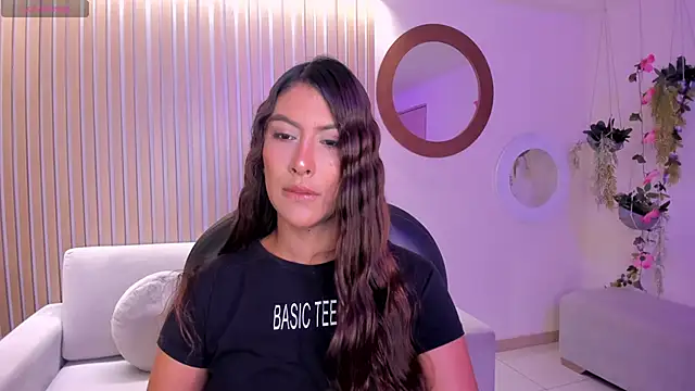 Snapshot of ArianaDumont chatting on October 2025 11:41:02 AM ArianaDumont online show from October 2025 11:41:02 AM