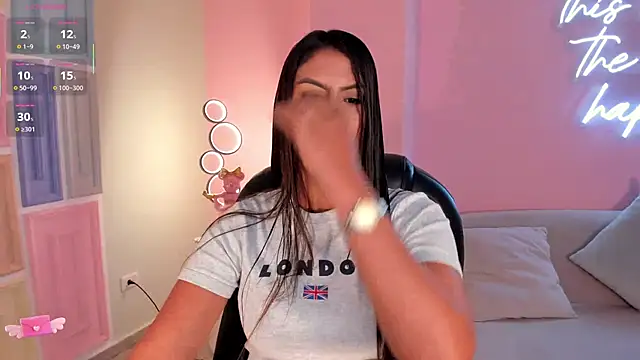 Snapshot of ArianaDumont chatting on November 2025 11:31:01 AM ArianaDumont online show from November 2025 11:31:01 AM