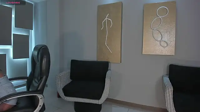 Snapshot of ArianaDumont chatting on February 2026 11:38:02 AM ArianaDumont online show from February 2026 11:38:02 AM