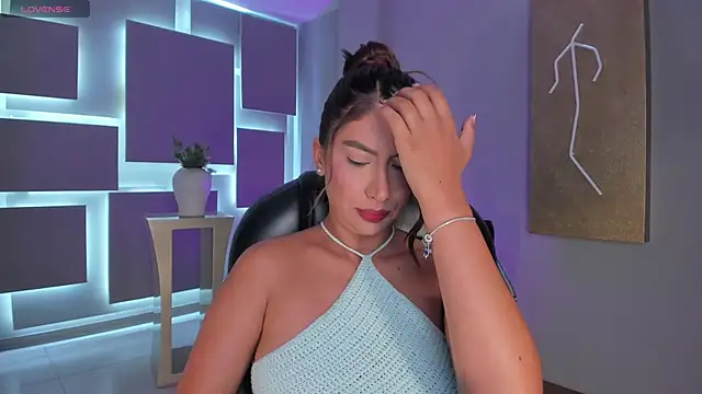 Snapshot of ArianaDumont chatting on February 2026 11:28:02 AM ArianaDumont online show from February 2026 11:28:02 AM