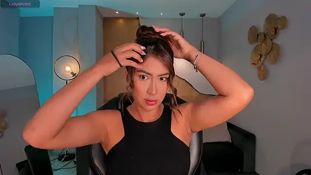 Snapshot of ArianaDumont chatting on February 2026 10:44:02 AM ArianaDumont online show from February 2026 10:44:02 AM