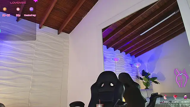 Snapshot of mariablonde_ chatting on January 2025 03:32:02 PM mariablonde online show from January 2025 03:32:02 PM