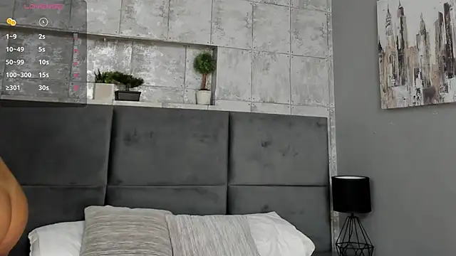 Snapshot of Salome_Diaz_ chatting on January 2025 01:23:02 PM Salome Diaz online show from January 2025 01:23:02 PM