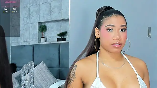 Snapshot of Salome_Diaz_ chatting on March 2025 01:29:01 PM Salome Diaz online show from March 2025 01:29:01 PM