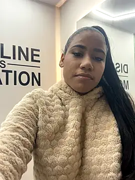 Snapshot of Salome_Diaz_ chatting on November 2025 04:29:02 PM Salome Diaz online show from November 2025 04:29:02 PM