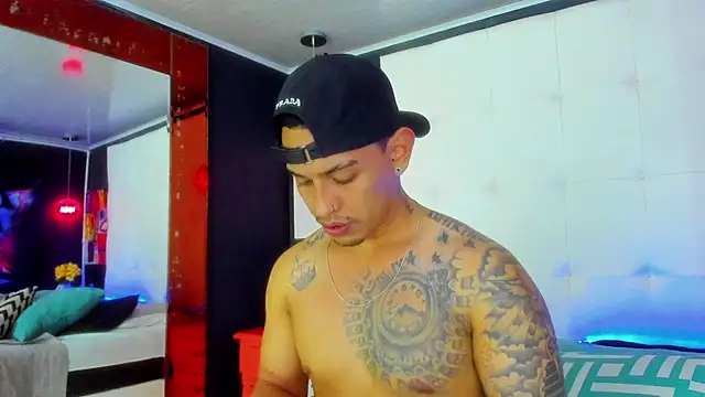 Damian09  online show from December 2024 06:59:02 AM