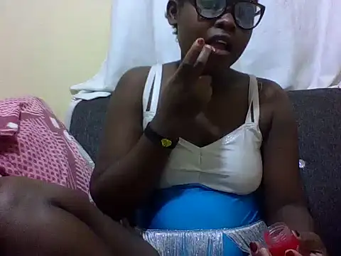 Sweetcecie01 online show from May 2026 08:36:02 PM