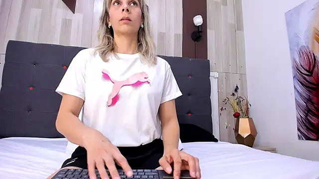 Anastasiapriest online show from May 2026 11:51:02 AM