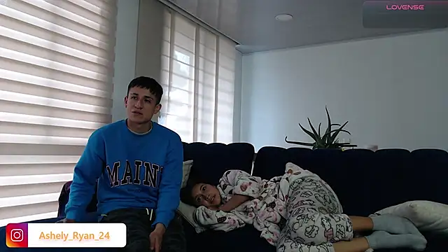 ashely ryan24 online show from March 2025 09:32:02 PM