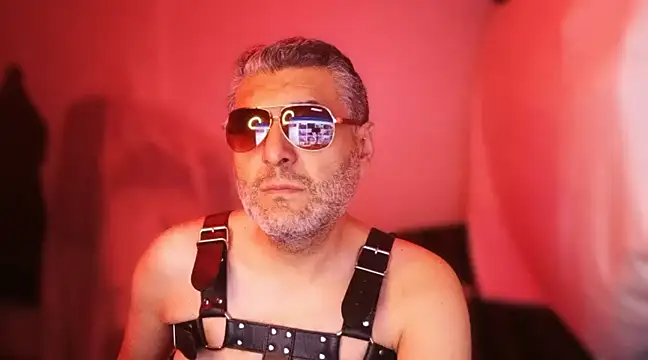 Snapshot of BushBator chatting on January 2025 08:09:02 AM BushBator online show from January 2025 08:09:02 AM