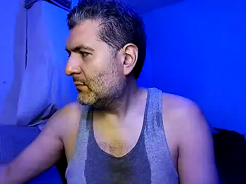 Snapshot of BushBator chatting on January 2025 06:56:02 AM BushBator online show from January 2025 06:56:02 AM