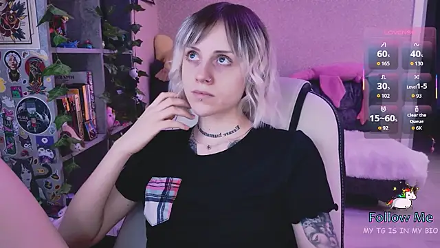 NaniMoore online show from April 2026 08:21:01 PM