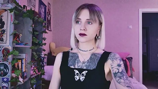 NaniMoore online show from April 2026 08:14:02 PM