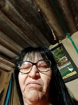 clarita 01 online show from October 2025 10:56:02 AM