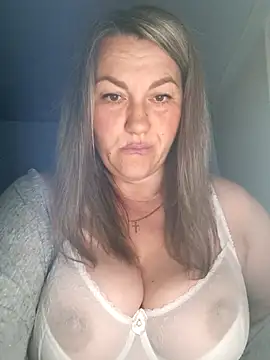 Ant0nina online show from June 2026 10:44:02 PM