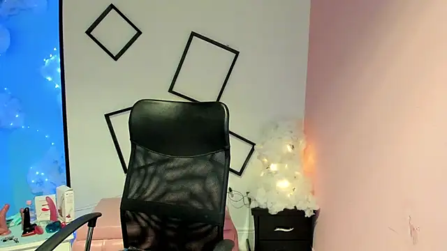 Emmily Walker online show from September 2025 03:10:01 AM