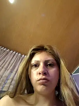 Emmily Walker online show from December 2025 01:06:01 PM