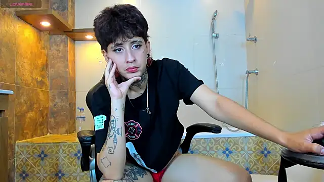 Ethan lennox online show from October 2025 03:35:02 PM