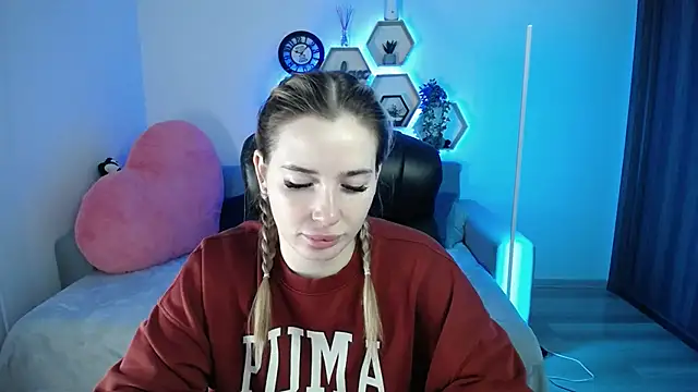 Snapshot of SabrinViolet chatting on January 2026 09:04:02 AM SabrinViolet online show from January 2026 09:04:02 AM