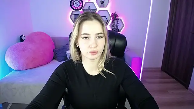 Snapshot of SabrinViolet chatting on February 2026 09:13:02 AM SabrinViolet online show from February 2026 09:13:02 AM