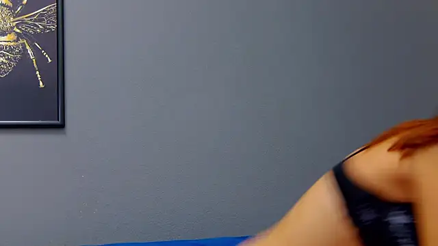 Snapshot of AnneHove chatting on October 2025 05:08:01 AM AnneHove online show from October 2025 05:08:01 AM