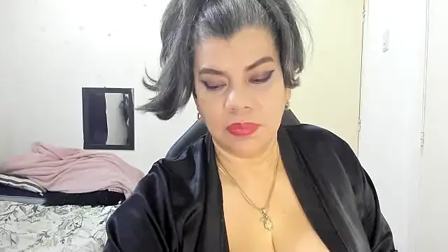 vikyadams online show from November 2025 12:38:01 PM