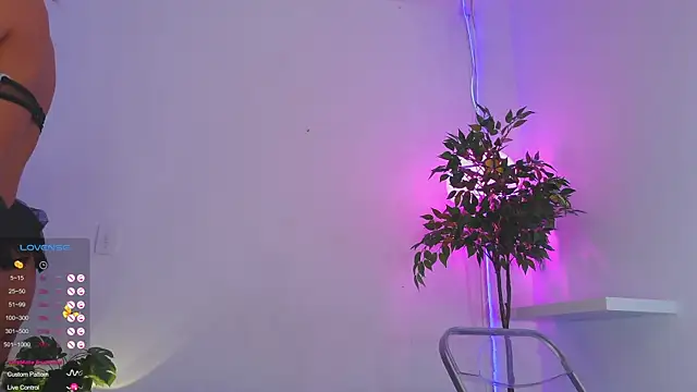 Snapshot of catalina__lovers chatting on November 2025 05:46:01 PM catalina lovers online show from November 2025 05:46:01 PM