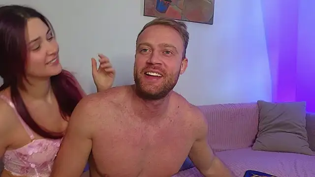 Snapshot of MaxMia chatting on February 2026 06:37:01 AM MaxMia online show from February 2026 06:37:01 AM