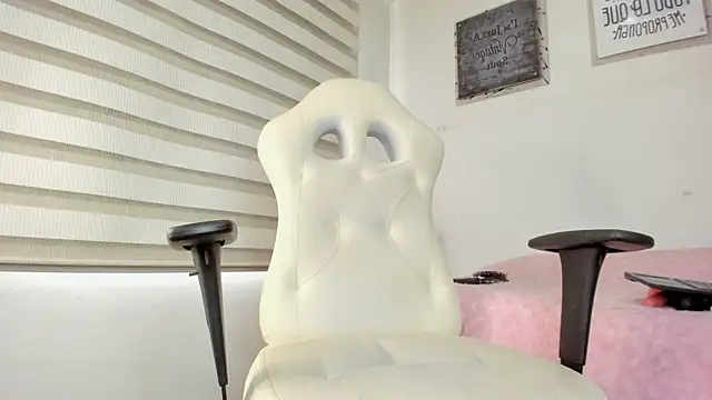 Violet spencer online show from December 2024 07:32:02 PM