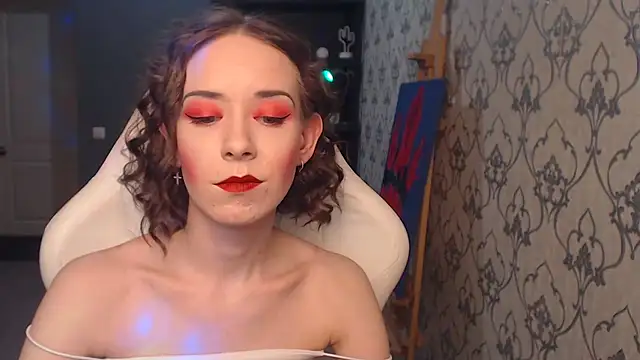 FascinatingEyess online show from May 2026 06:35:02 PM