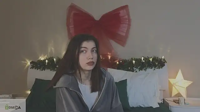 katty  cat online show from December 2024 12:59:02 PM