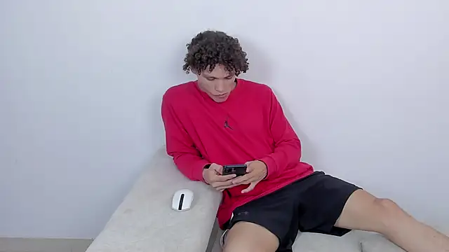 laurent nova online show from March 2025 06:42:01 PM