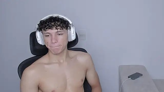 laurent nova online show from September 2025 06:42:02 PM