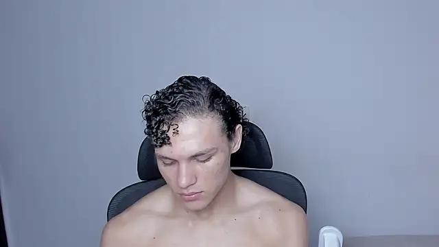 laurent nova online show from November 2025 08:25:02 PM