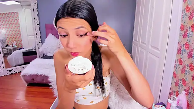 Iris Stone  online show from December 2024 07:34:02 PM