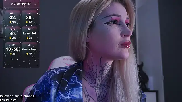 Snapshot of fraulein_mooon chatting on November 2025 12:16:02 AM fraulein mooon online show from November 2025 12:16:02 AM