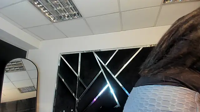 Snapshot of Ivanna18_x chatting on November 2025 04:23:02 AM Ivanna18 x online show from November 2025 04:23:02 AM