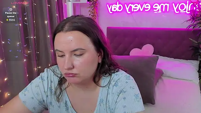 FeralPeach online show from July 2026 10:21:02 AM