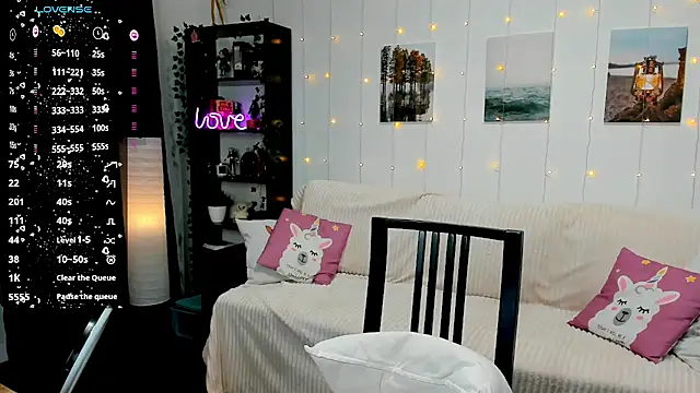 Snapshot of Magic_Allie chatting on January 2025 07:50:01 PM Magic Allie online show from January 2025 07:50:01 PM