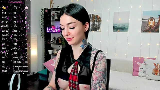 Snapshot of Magic_Allie chatting on March 2025 11:05:02 PM Magic Allie online show from March 2025 11:05:02 PM